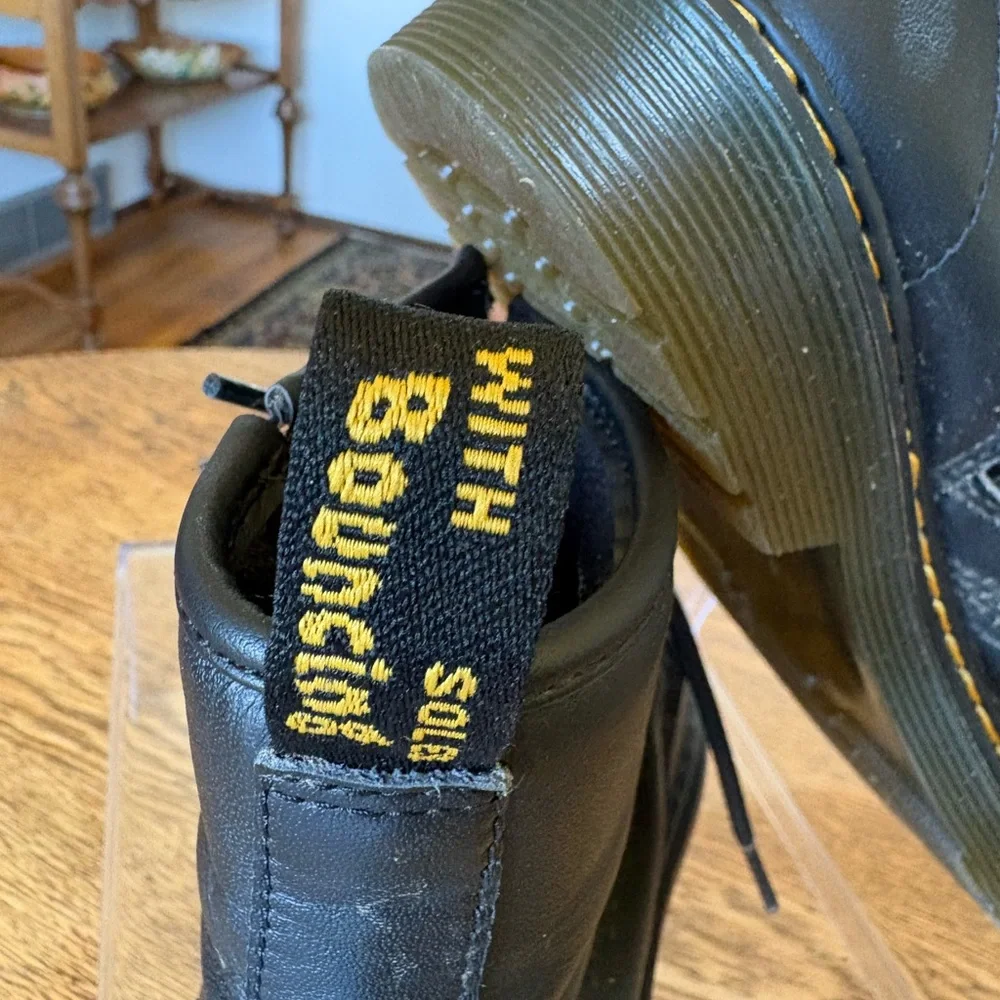 Doc Martens Junior boots, side zip and lace up size US-3/EU-34 model 15382